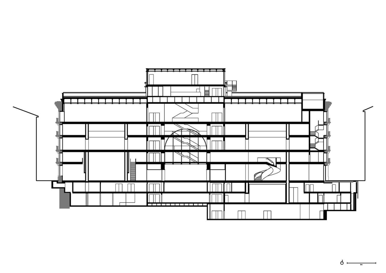 Plano arquitectónico en sección transversal del Edificio Pereda diseñado por David Chipperfield Architects para Faro Santander.